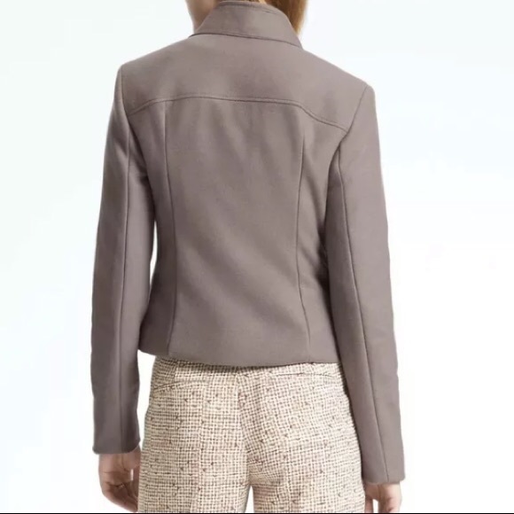 Banana Republic Taupe Wool Jacket with neck tie - Picture 3 of 9